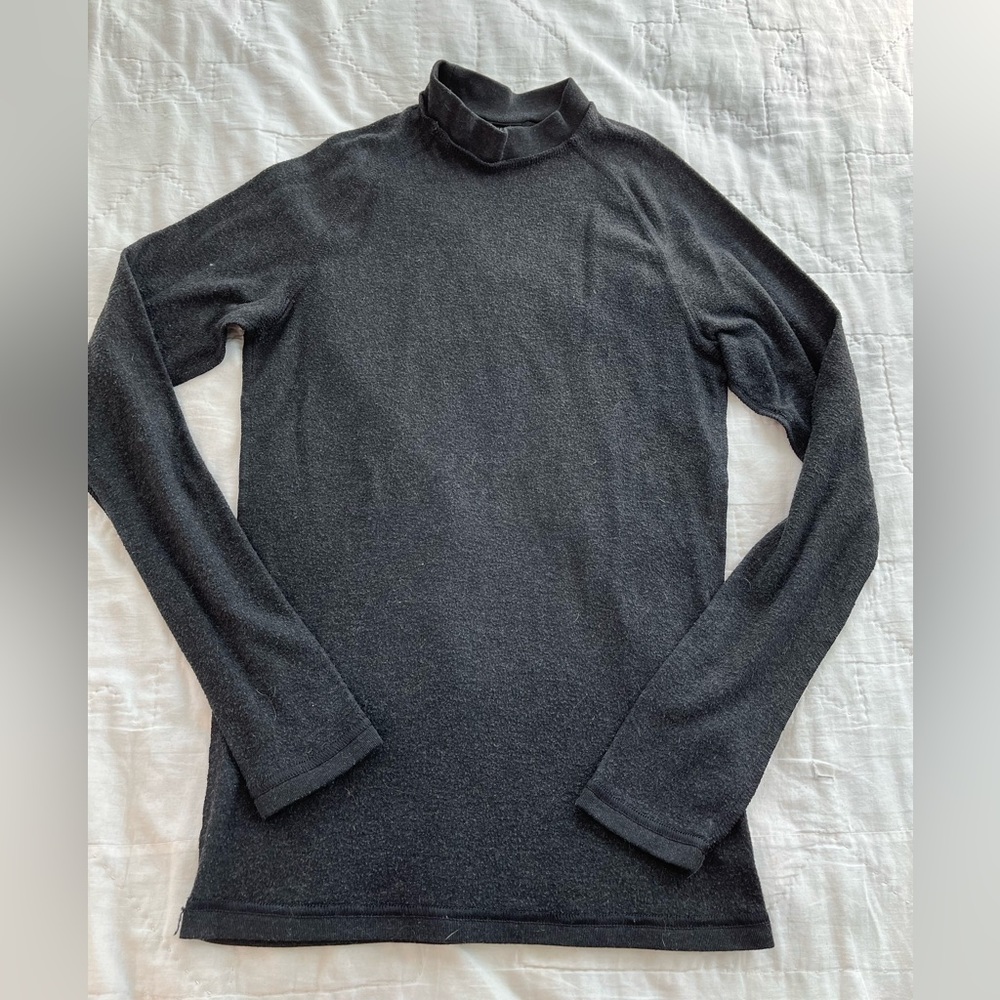 Wedze black long sleeve 1 inch turtleneck shirt